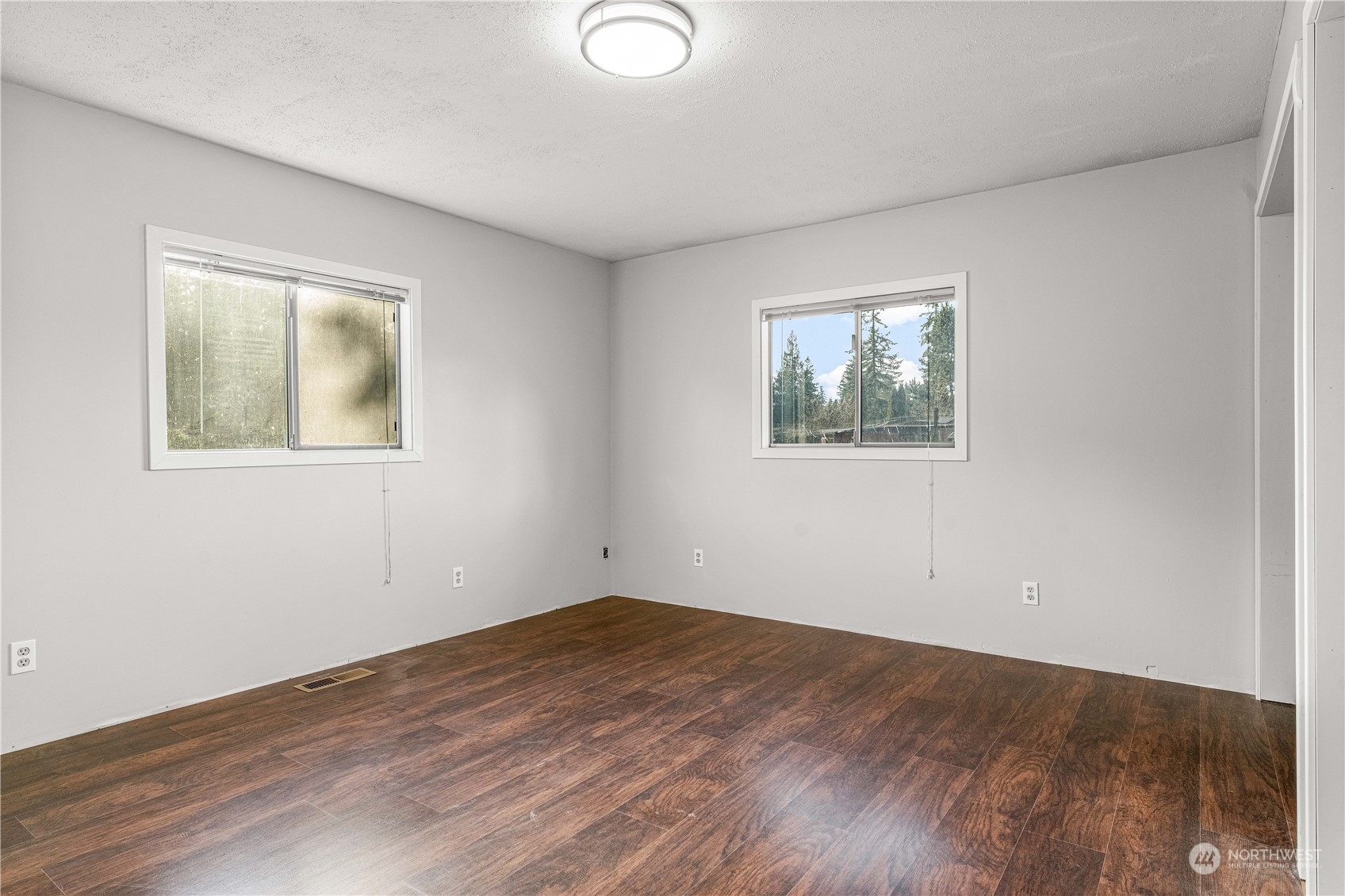 11820 84th Street Property Photo 23