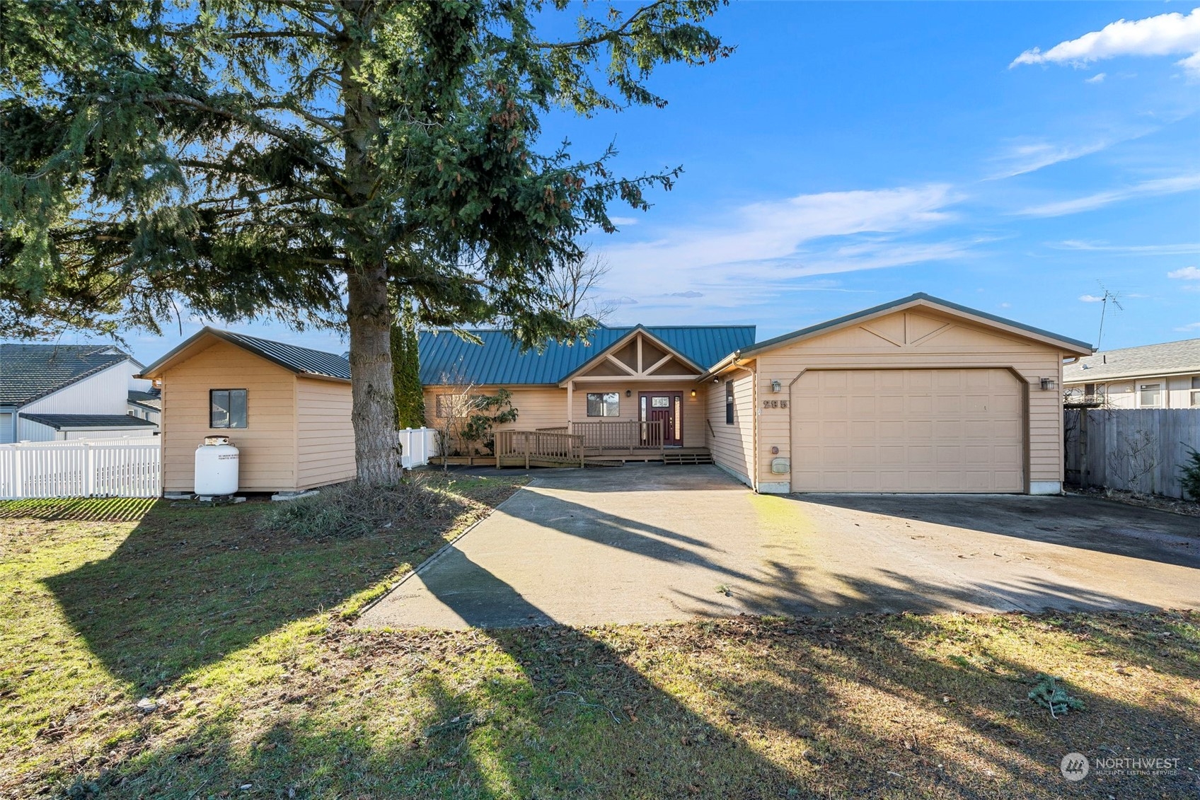 285 W Sunny Sands Road Property Photo