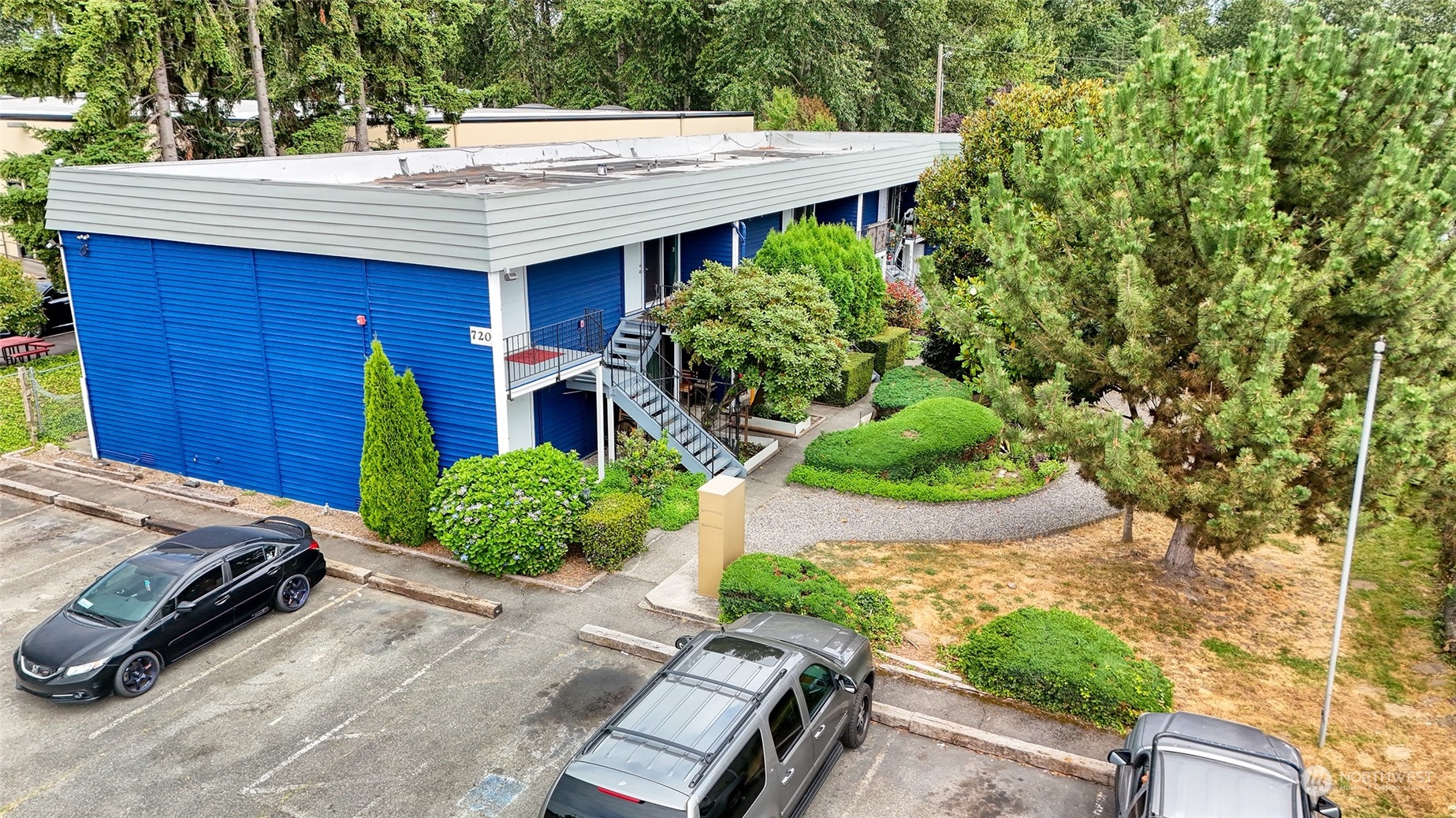 720 Washington Avenue Property Photo 3