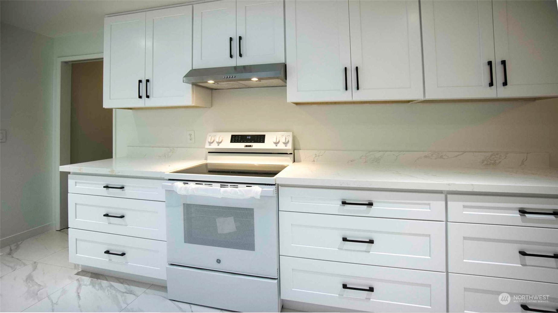 895 Wildwood Boulevard Property Photo 10
