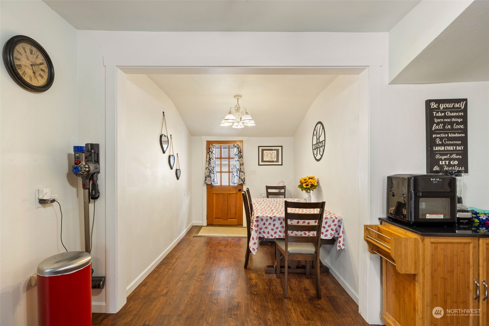 803 Elizabeth Street Property Photo 11