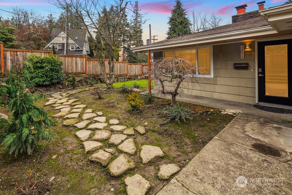 2402 E Interlaken Boulevard Property Photo 1