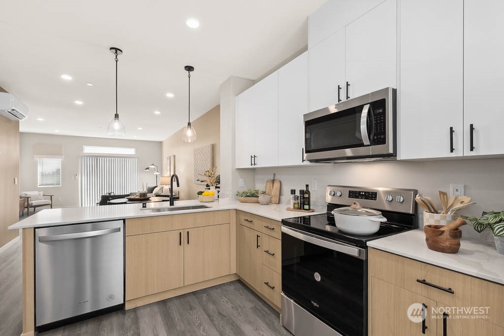 16723 Alderwood Mall Parkway A9 Property Photo 15