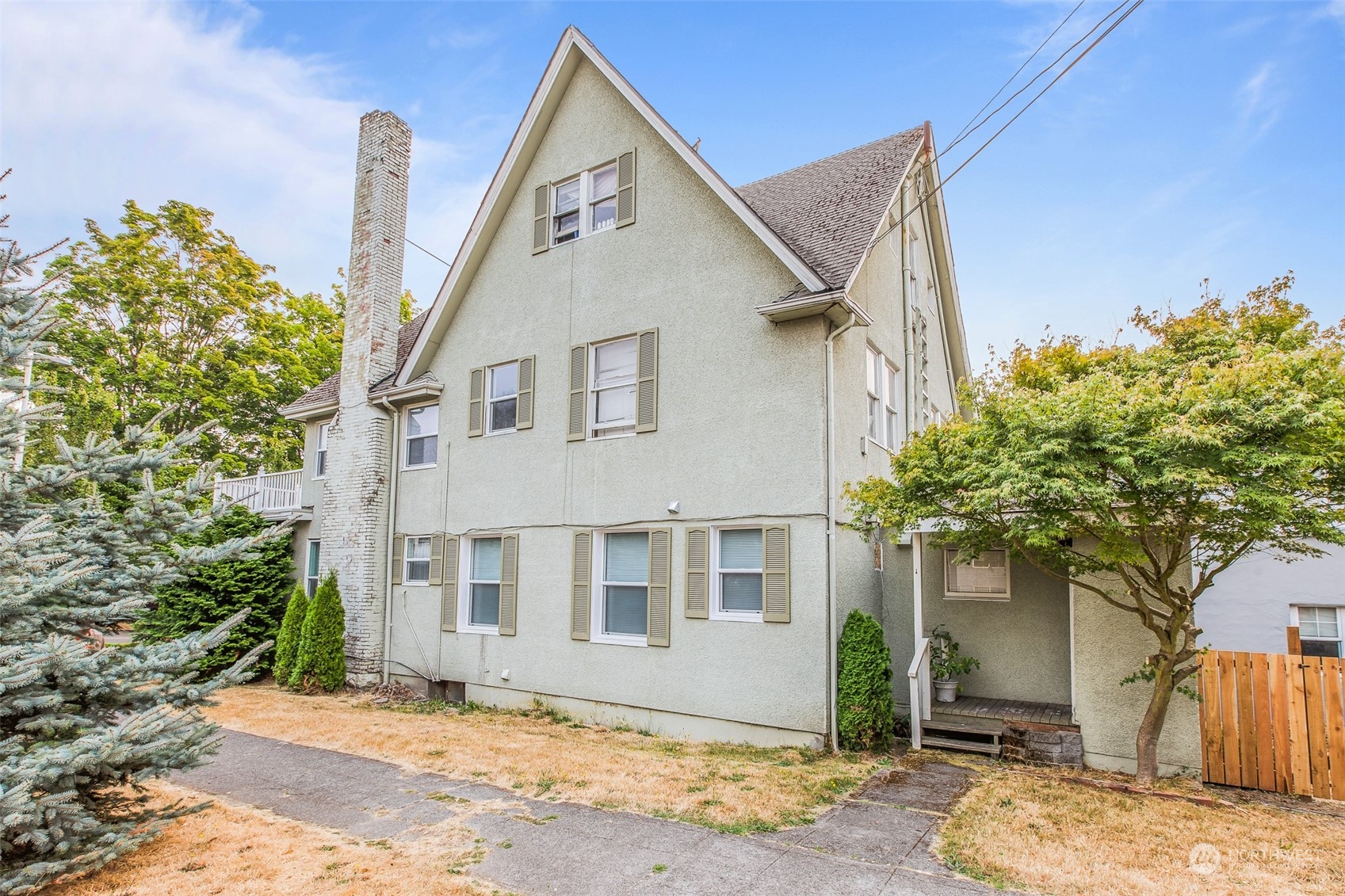 222 N I Street Property Photo 4