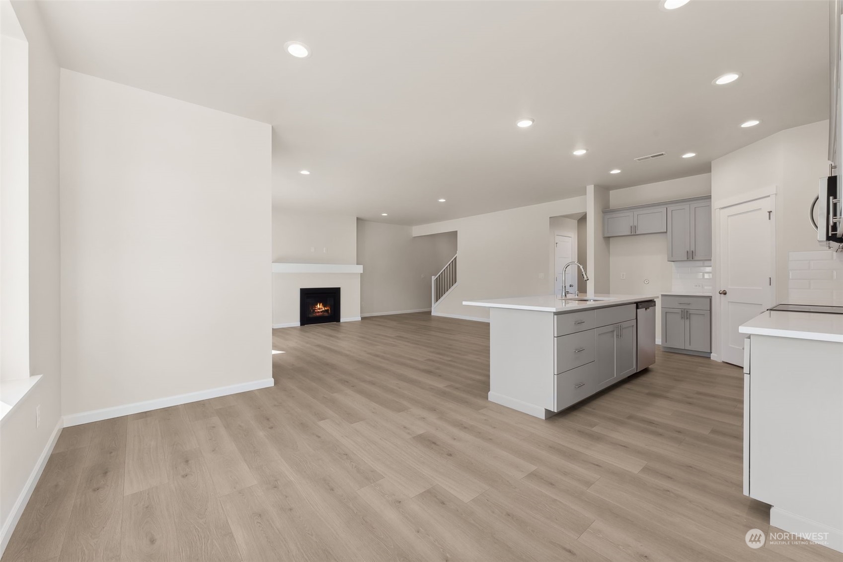 27014 30th Place 33 Property Photo 11