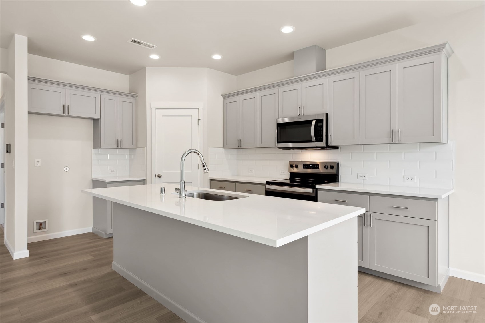 27014 30th Place 33 Property Photo 15