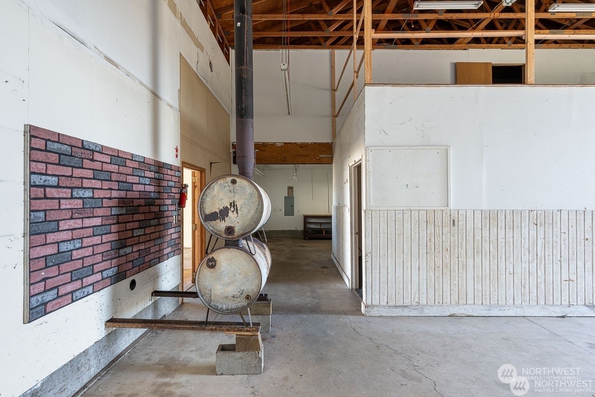 407 W Reynolds Avenue Property Photo 16