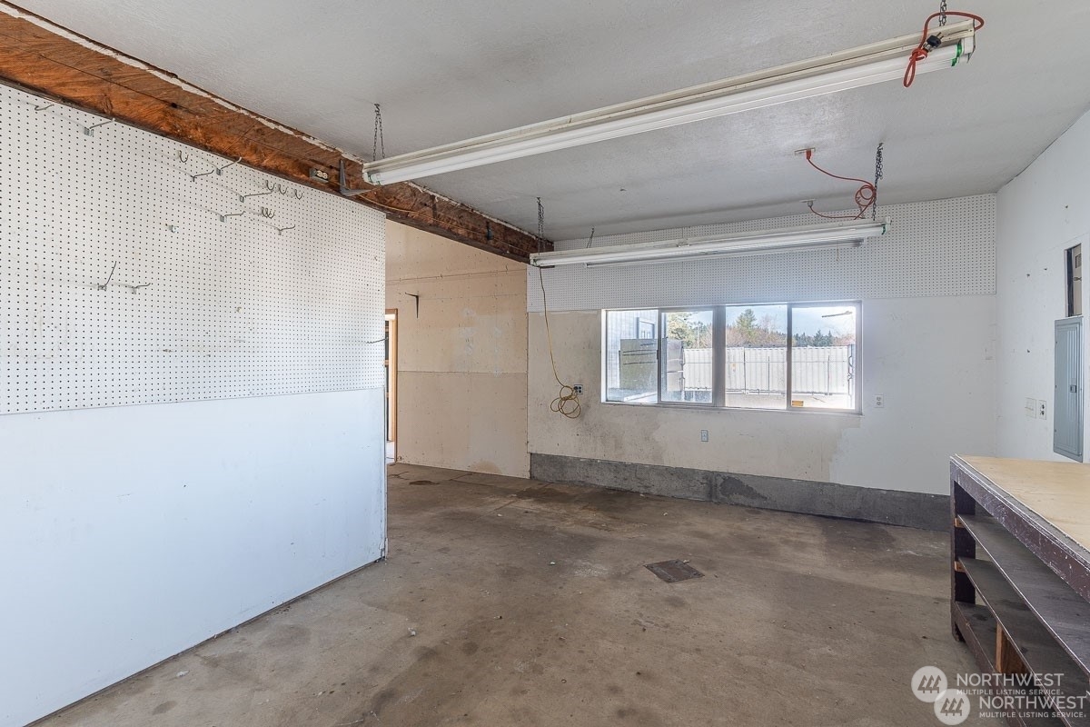 407 W Reynolds Avenue Property Photo 17