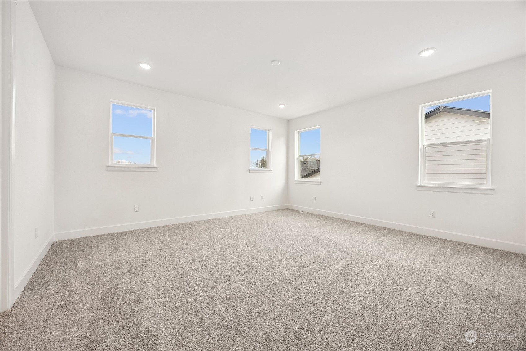 5911 Thornhill Avenue 294 Property Photo 14