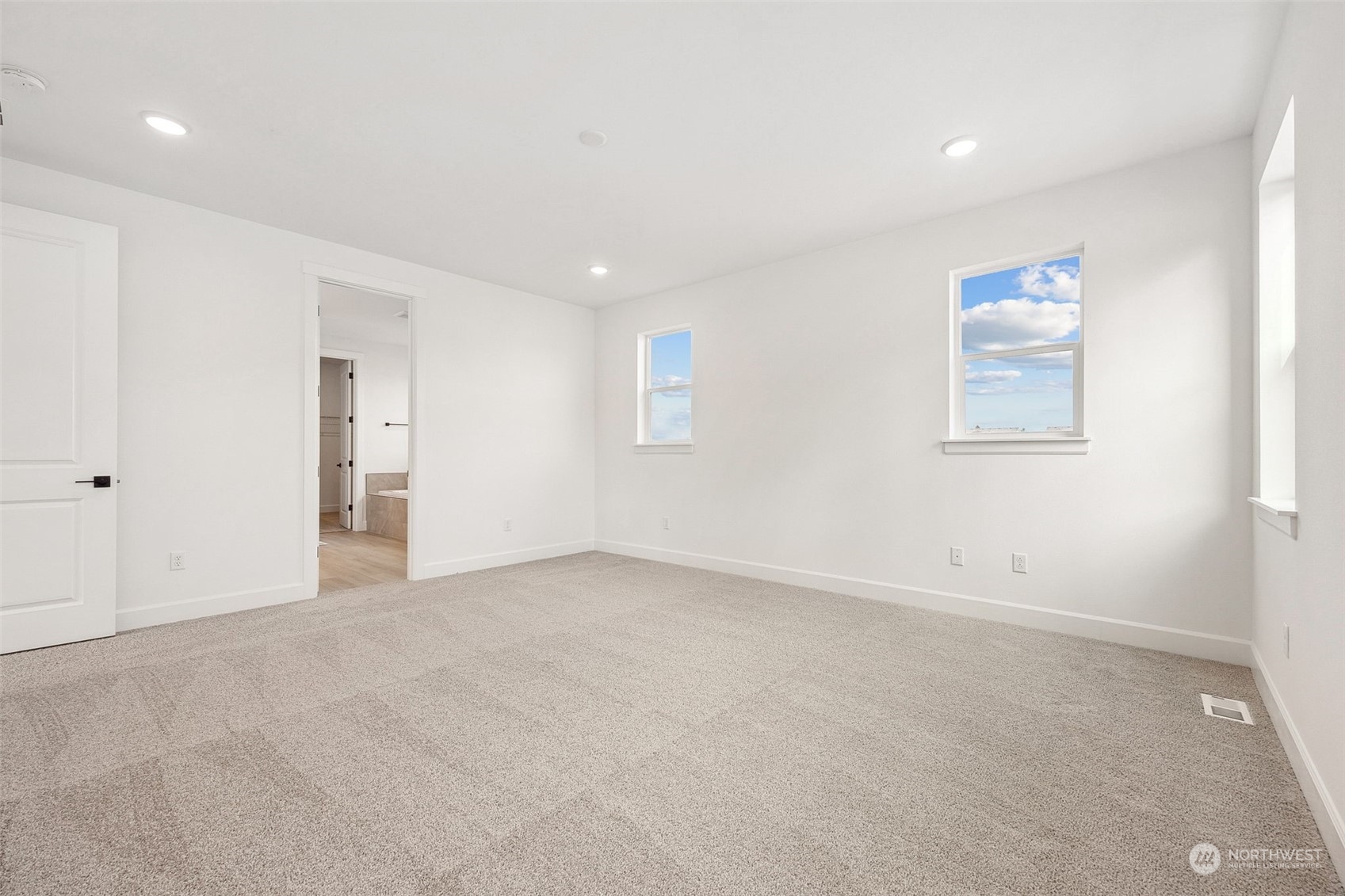 5911 Thornhill Avenue 294 Property Photo 15