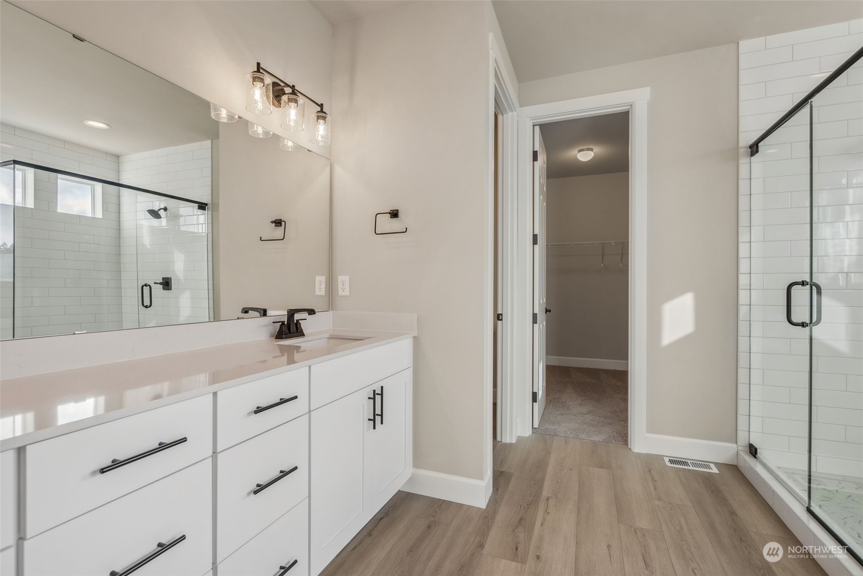 5911 Thornhill Avenue 294 Property Photo 17
