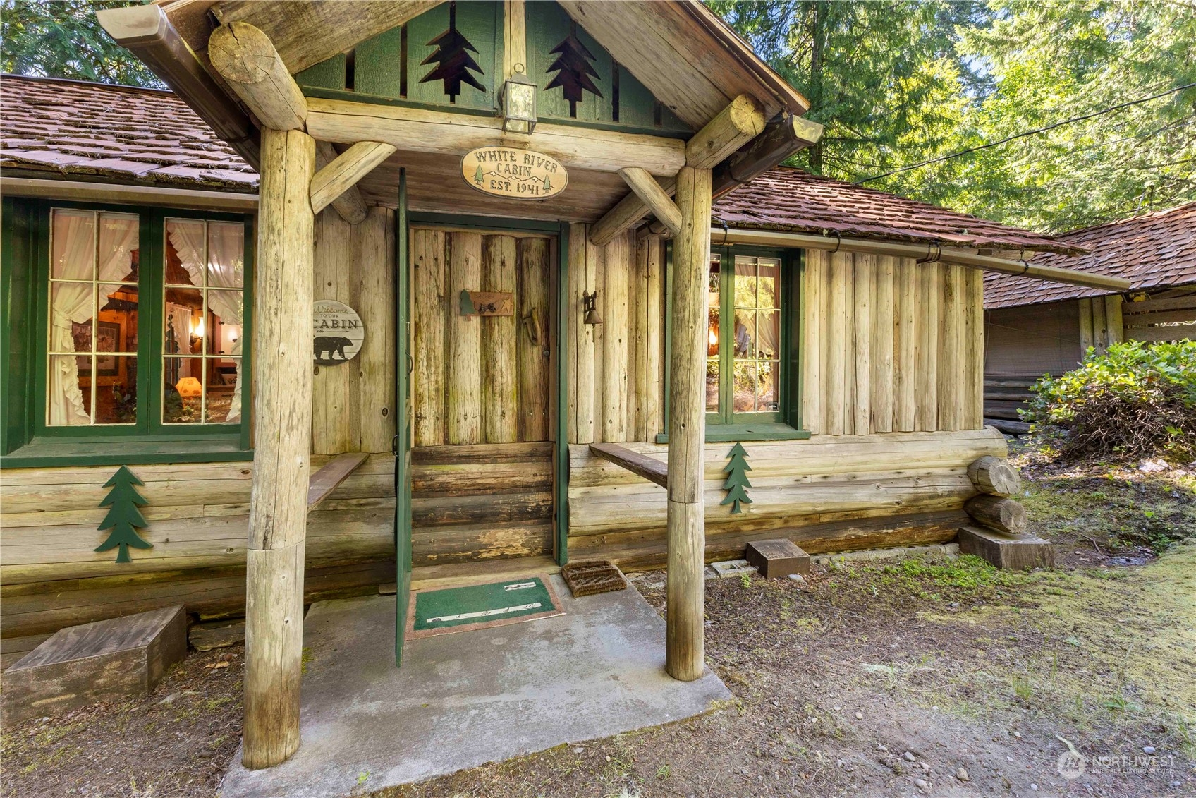 9 The Dalles Property Photo 1