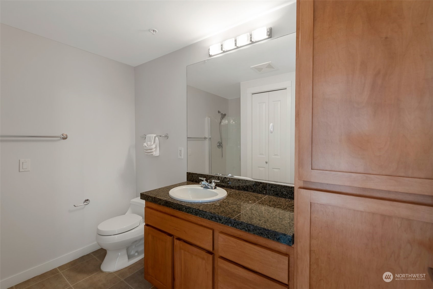 2607 Western Avenue 655 Property Photo 12