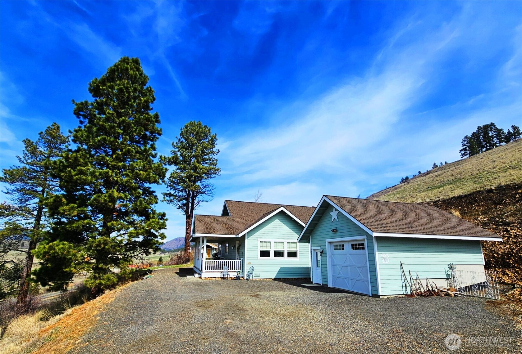 2080 Bettas Road Property Photo