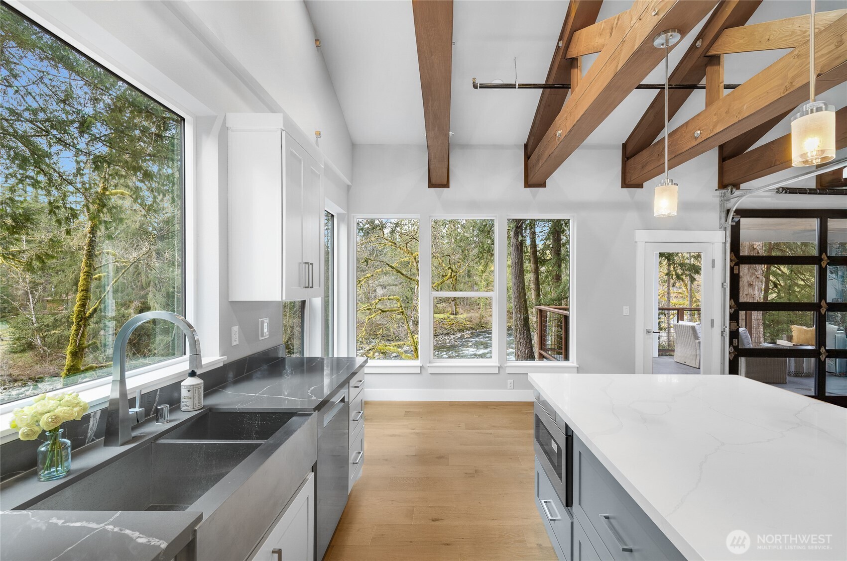 7339 Moon Valley Road Property Photo 4