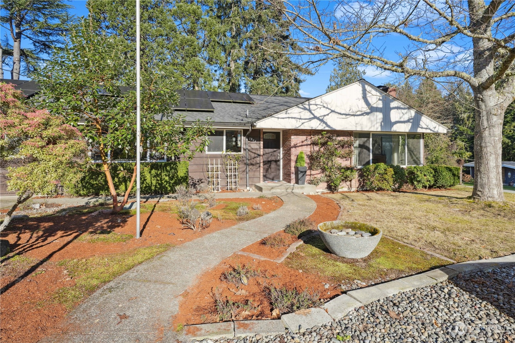 1944 Ne Clemens Street Property Photo