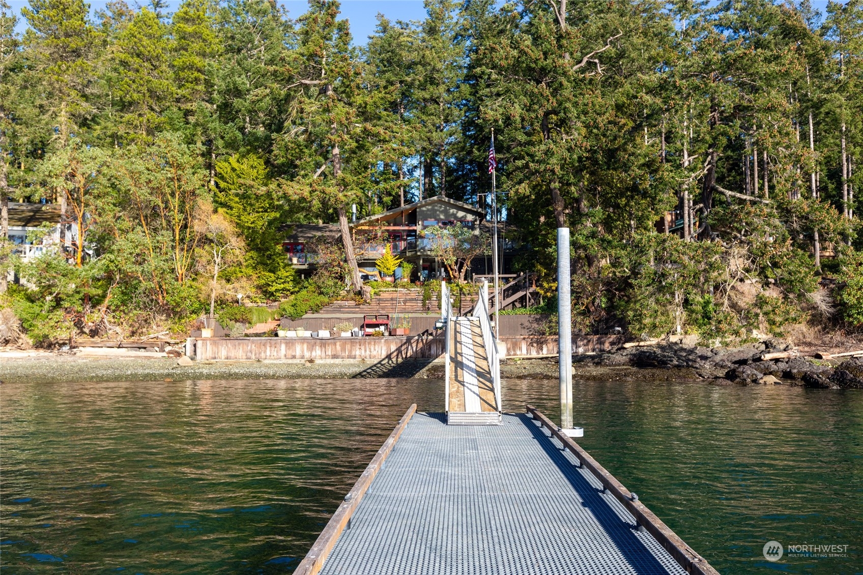 3 Brown Island Property Photo 6