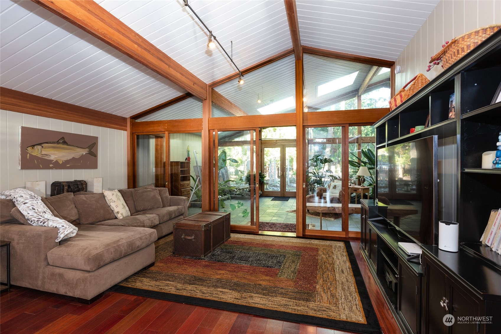 3 Brown Island Property Photo 14