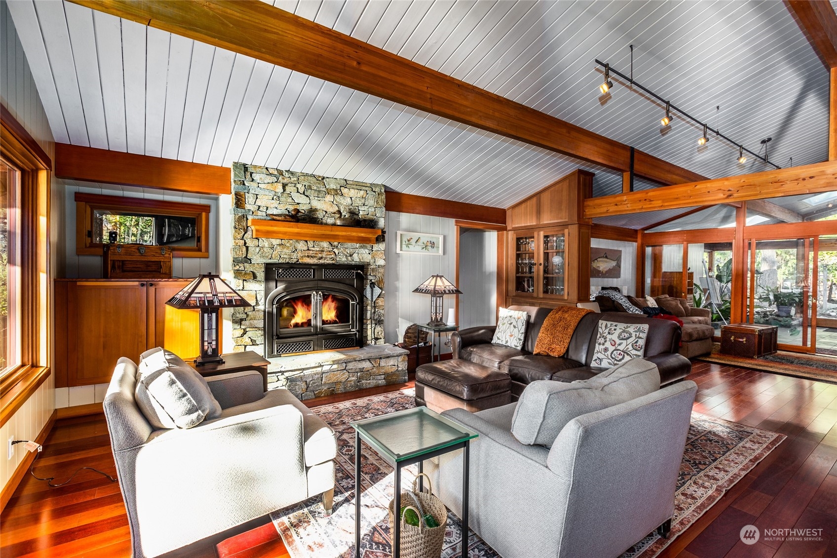 3 Brown Island Property Photo 17