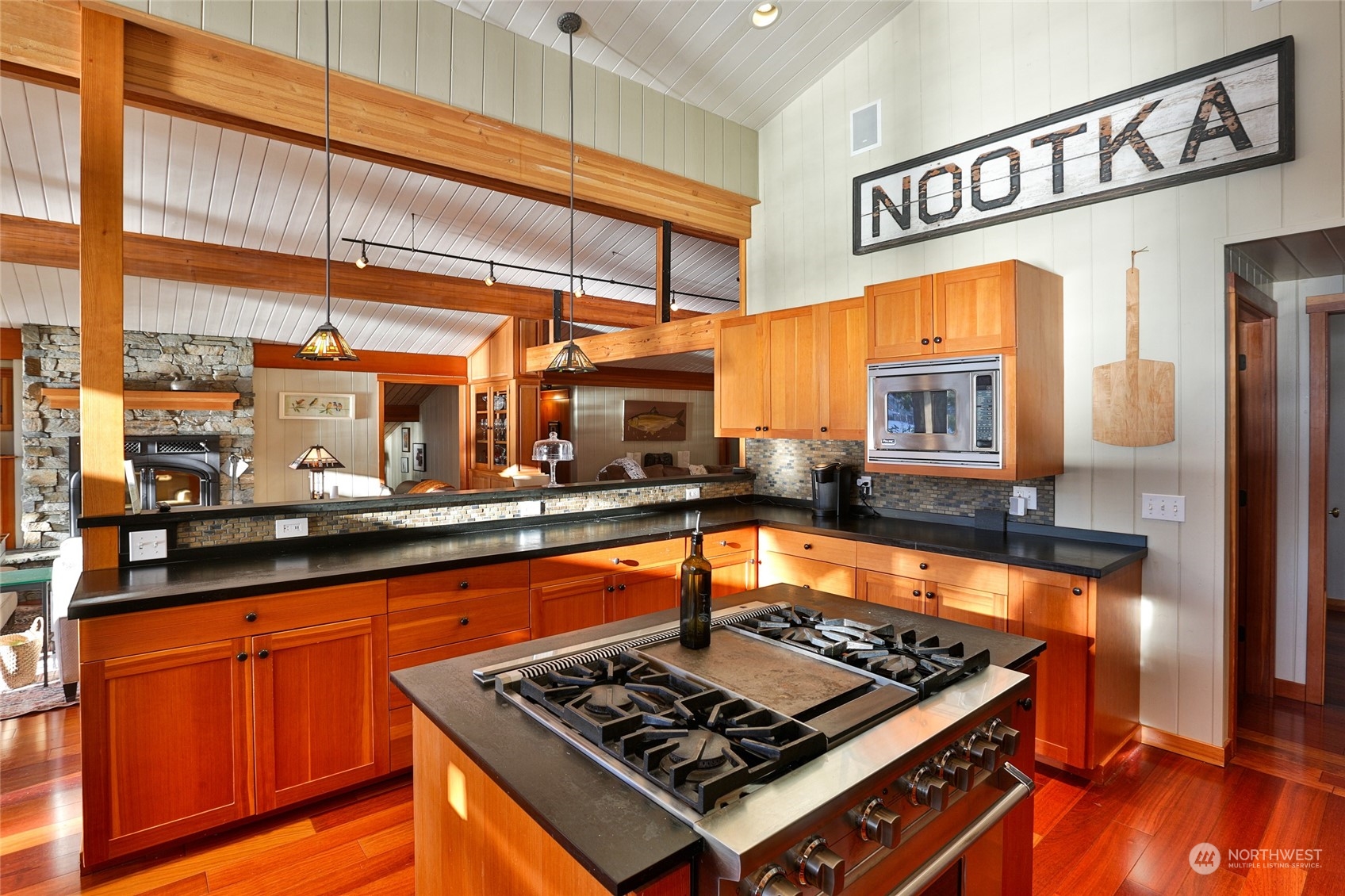 3 Brown Island Property Photo 20