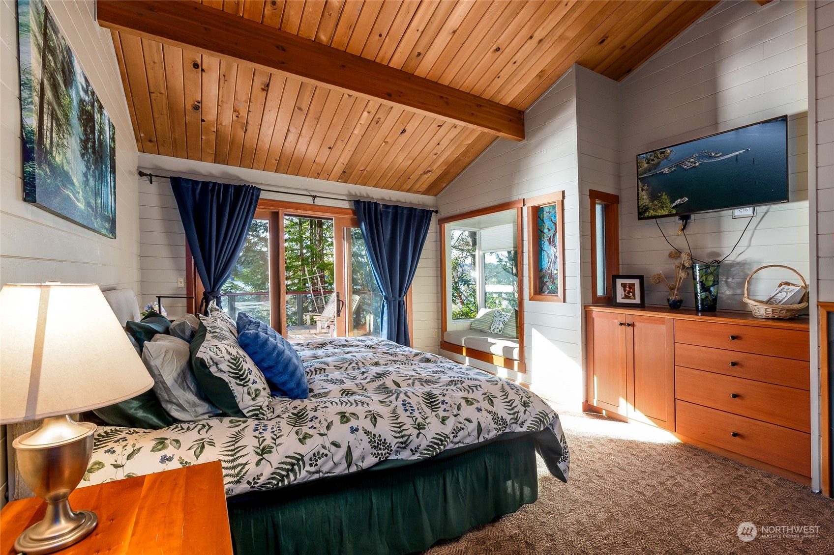 3 Brown Island Property Photo 22
