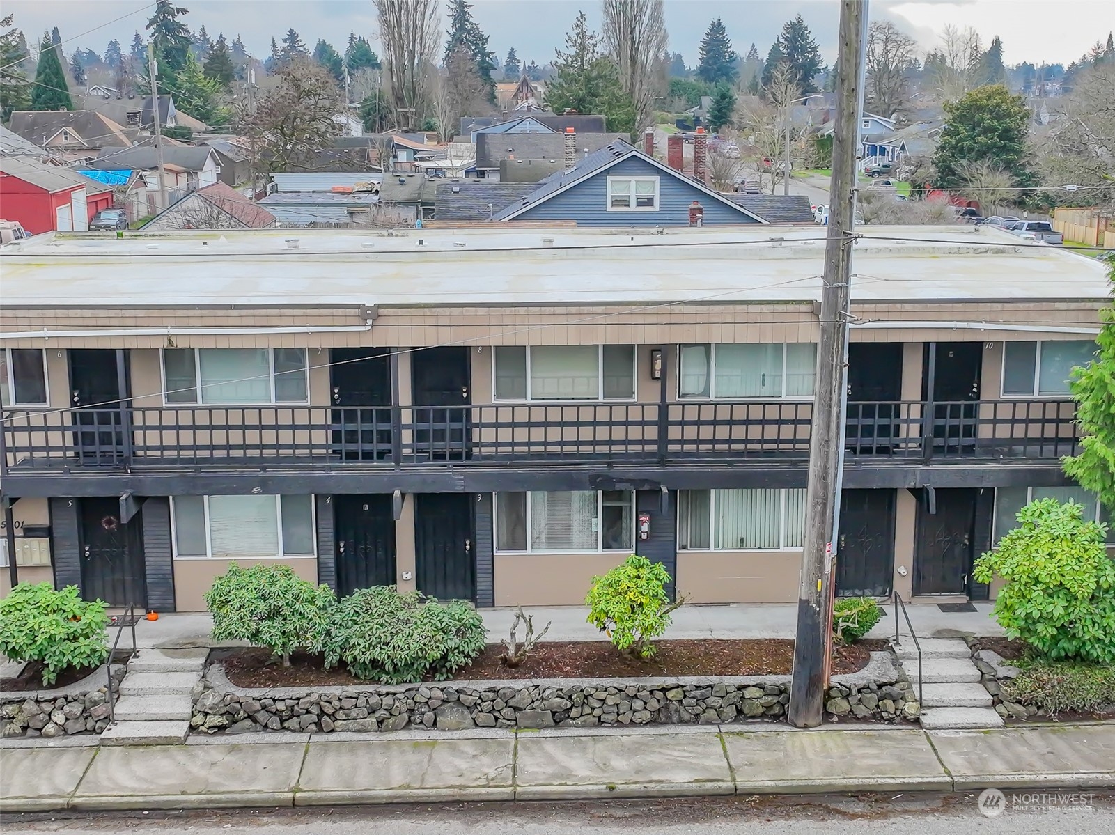 5601 S Thompson Avenue Property Photo 2