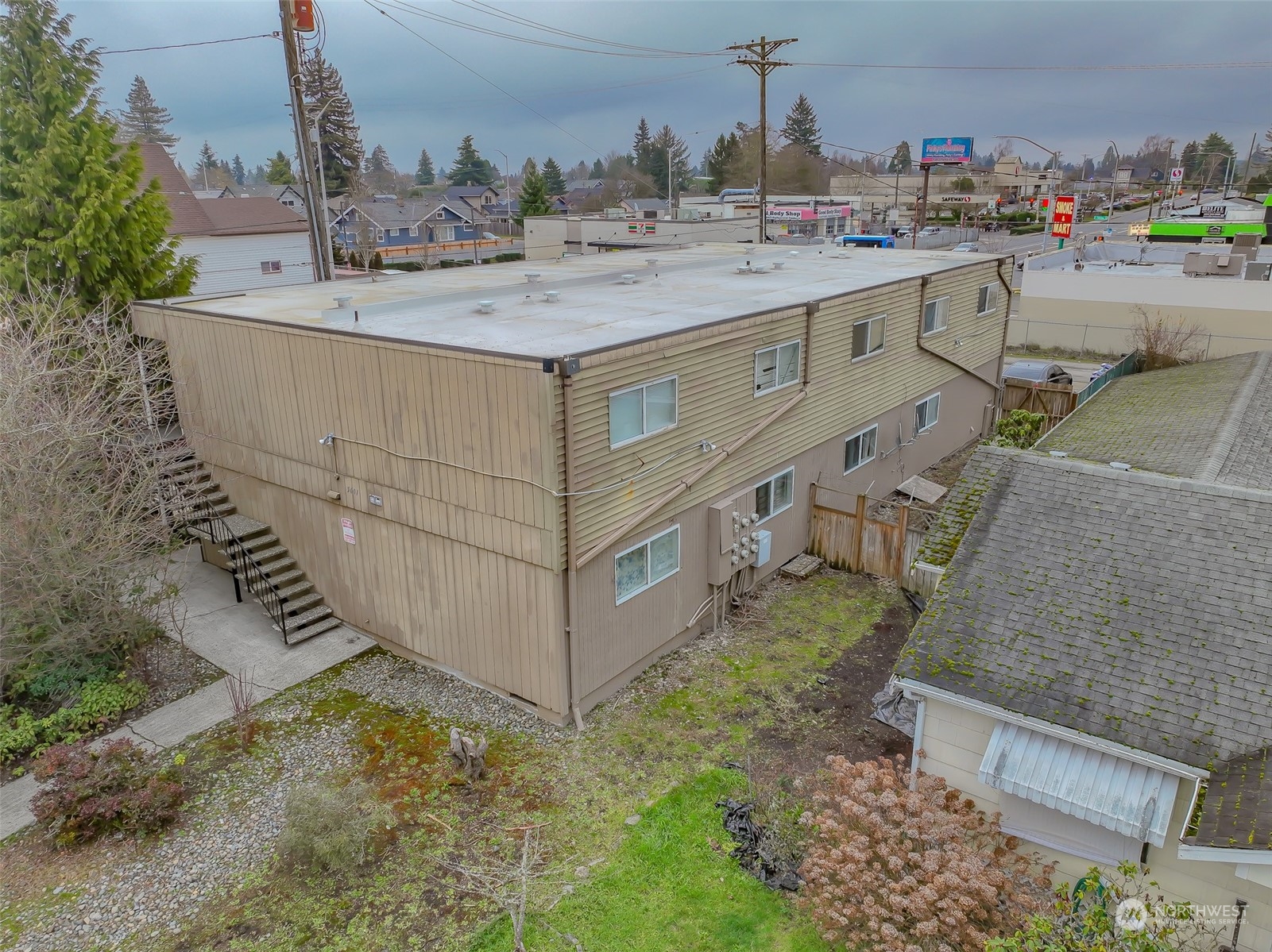 5601 S Thompson Avenue Property Photo 9