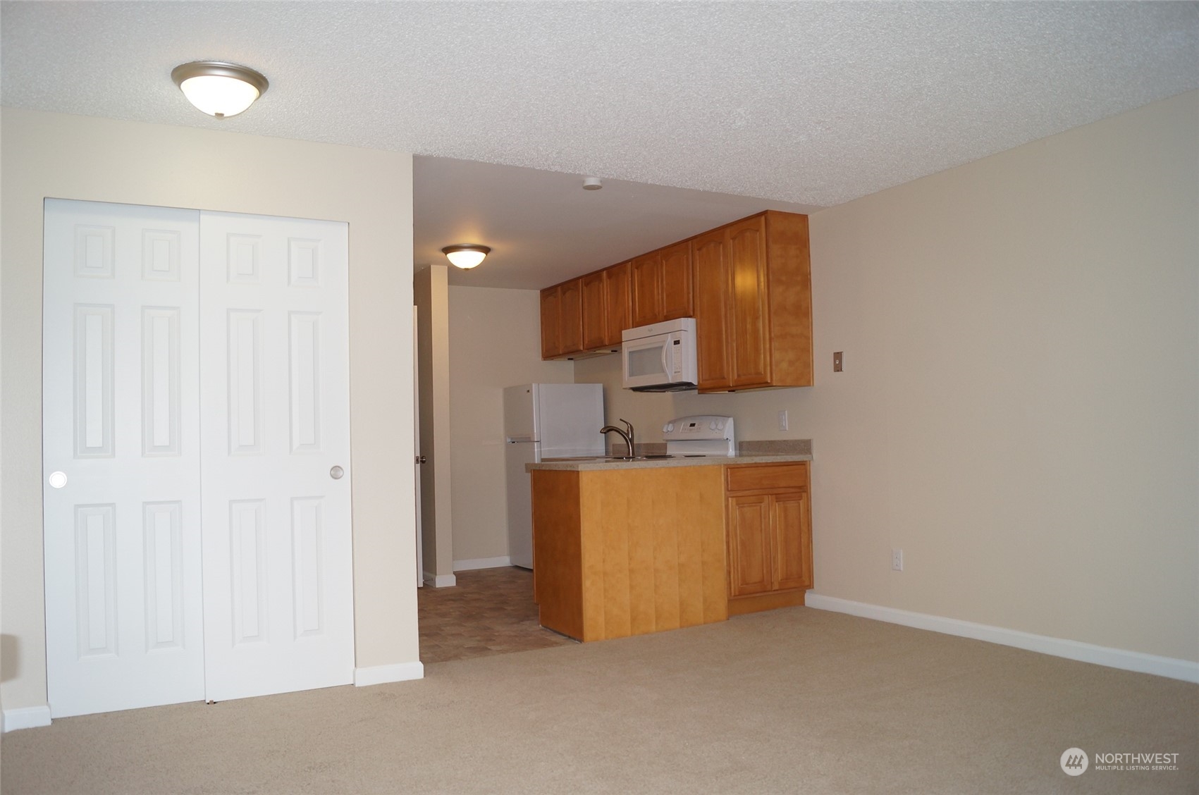 5601 S Thompson Avenue Property Photo 12