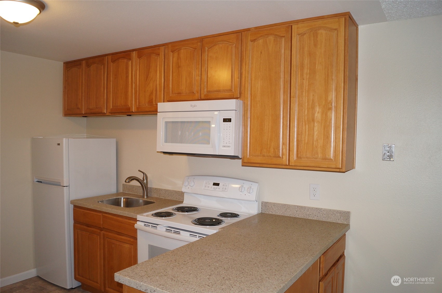 5601 S Thompson Avenue Property Photo 16