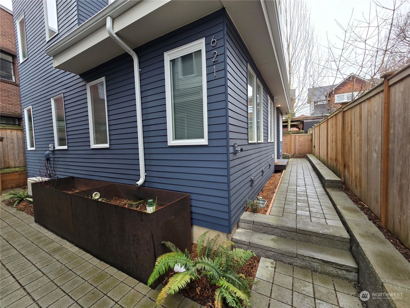 621 Malden Avenue Property Photo 3