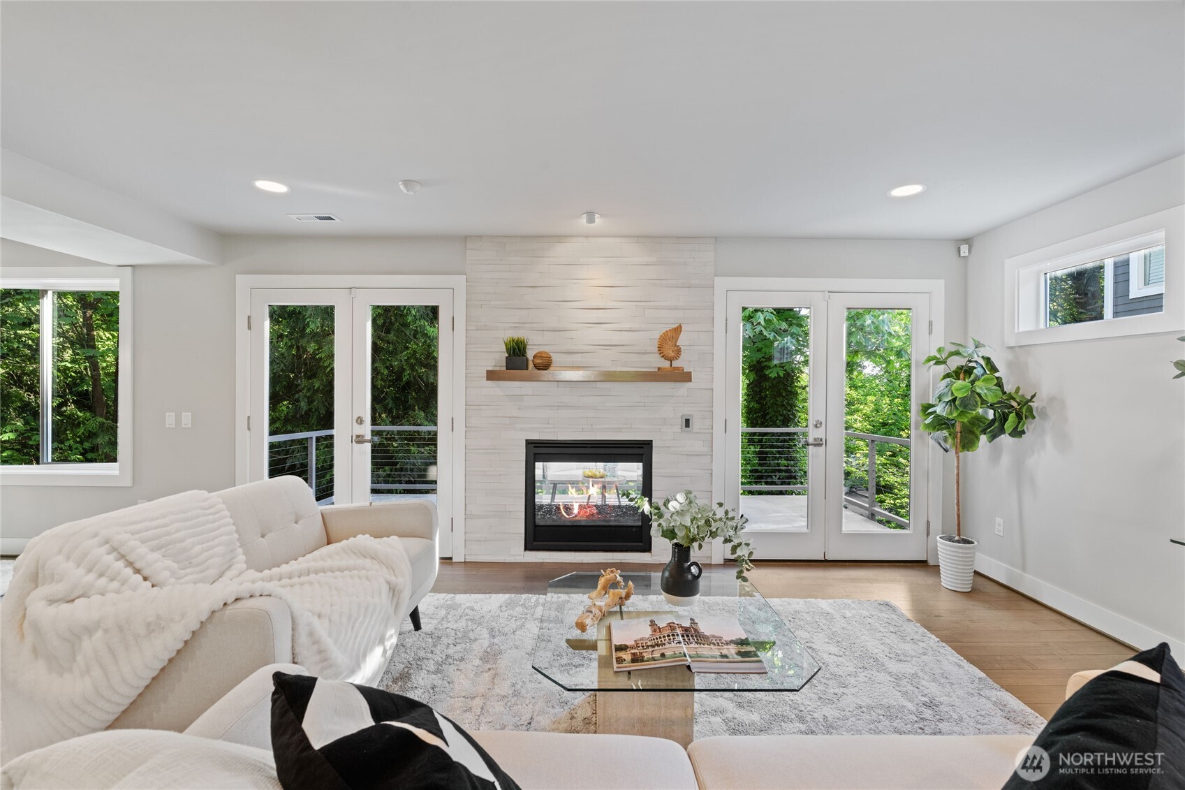 1207 2nd Avenue Property Photo 11