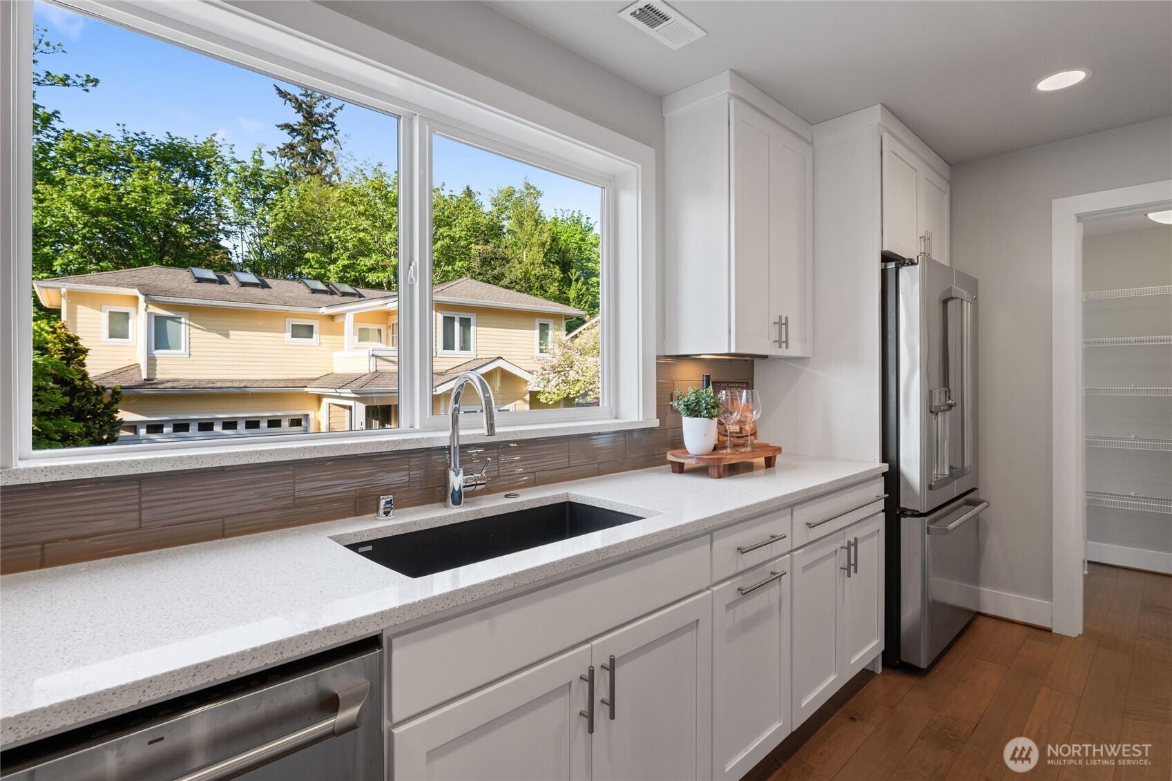 1207 2nd Avenue Property Photo 20
