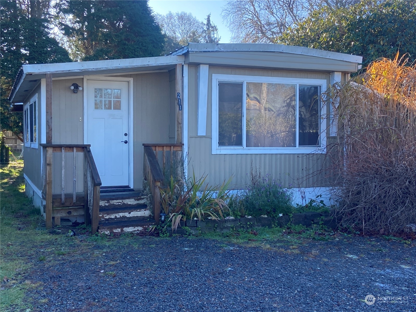 211 17th Street Property Photo
