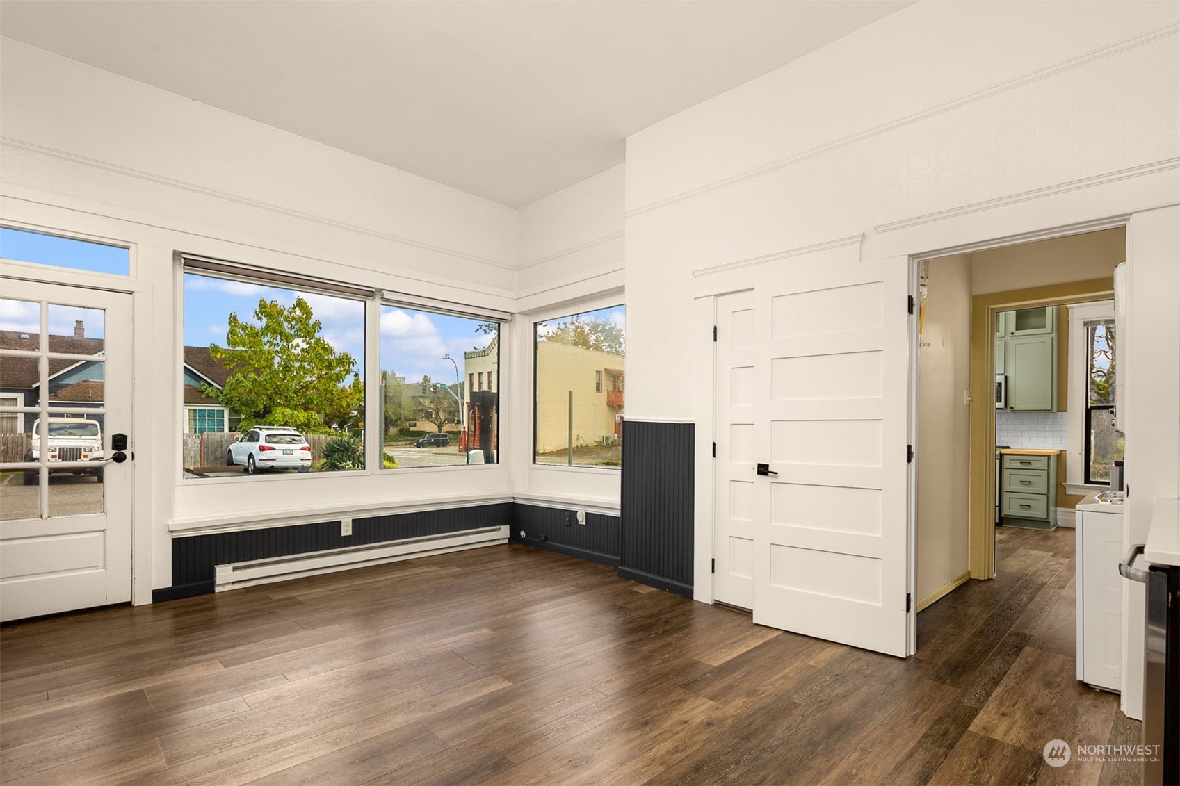 1012 Dupont Street Property Photo 4