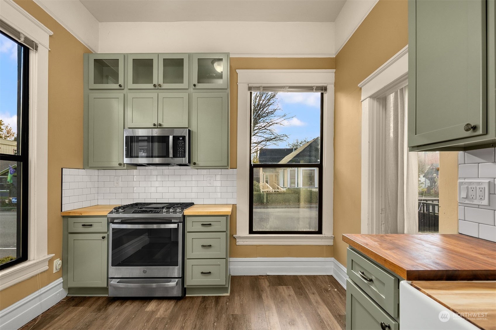 1012 Dupont Street Property Photo 15