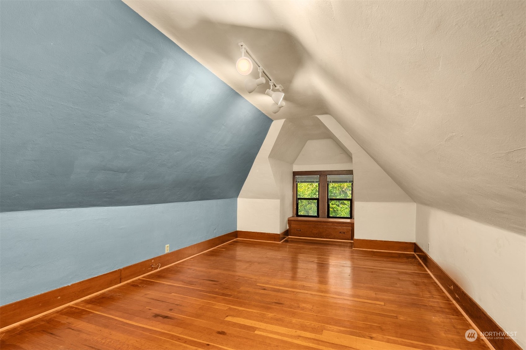 1012 Dupont Street Property Photo 25