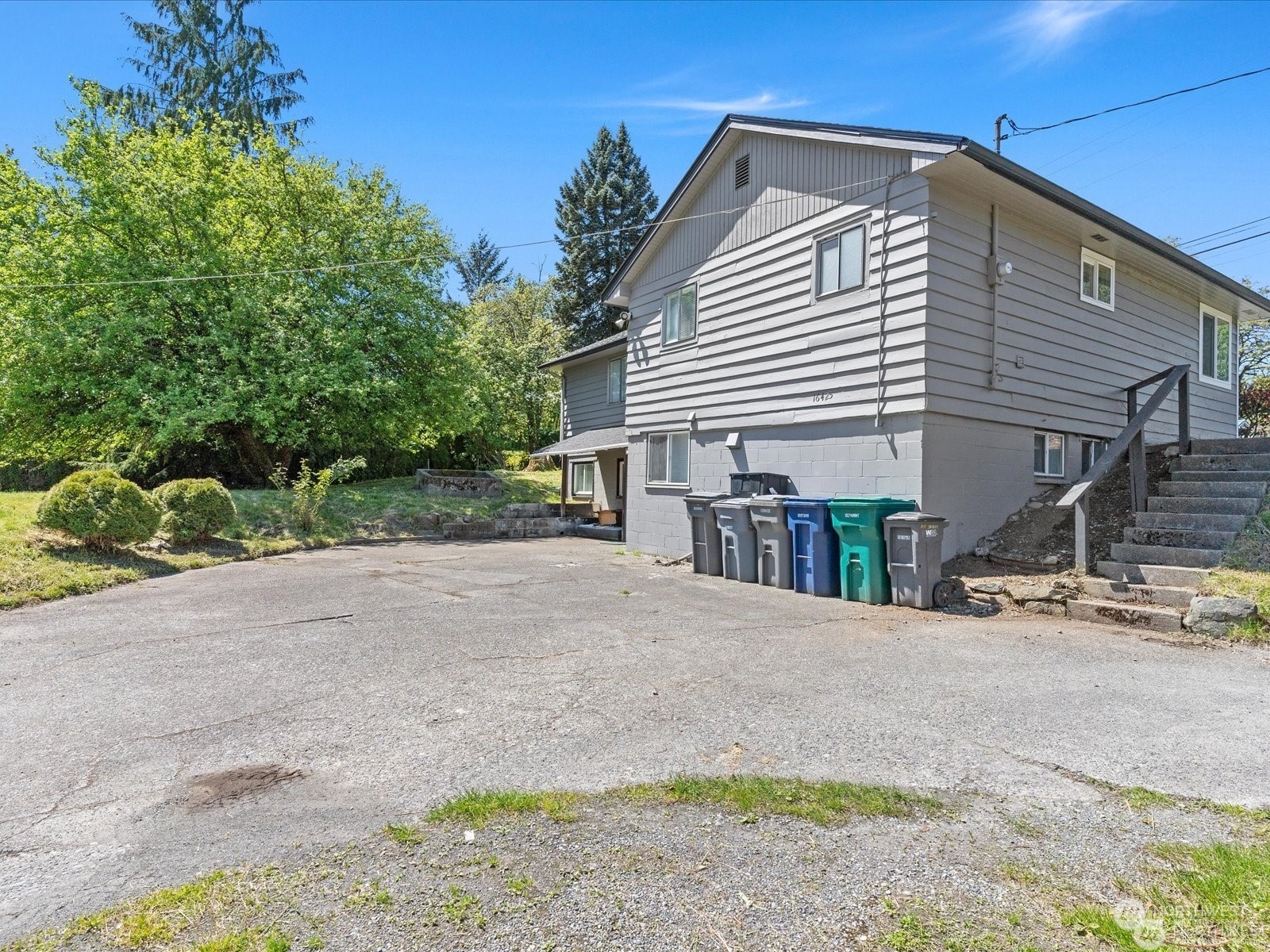 16425 Broadway Avenue Property Photo 3