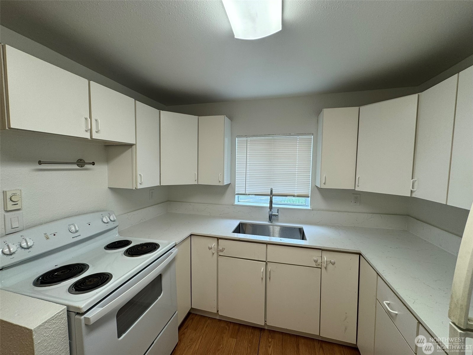 16425 Broadway Avenue Property Photo 10