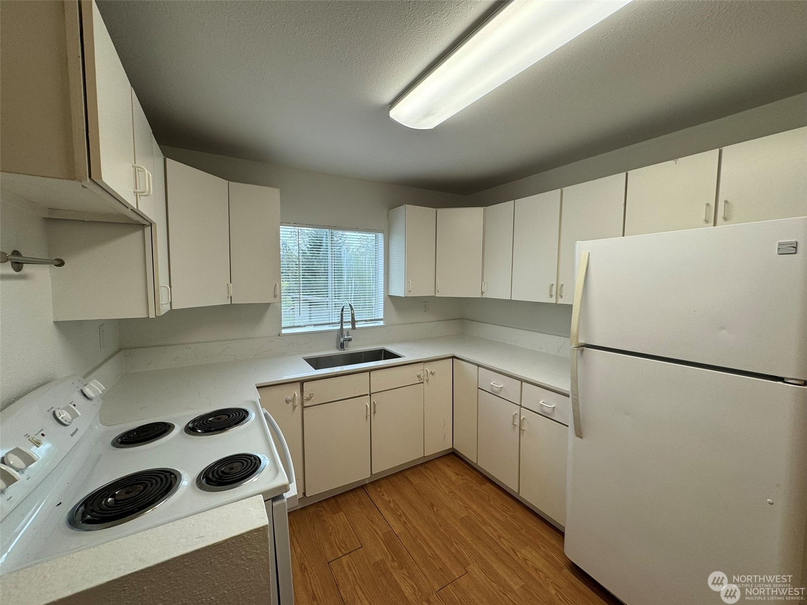 16425 Broadway Avenue Property Photo 11