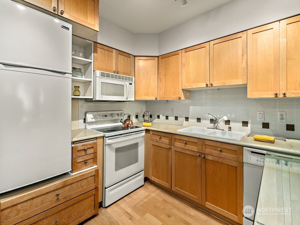 1525 Nw 57th Street 329 Property Photo 8