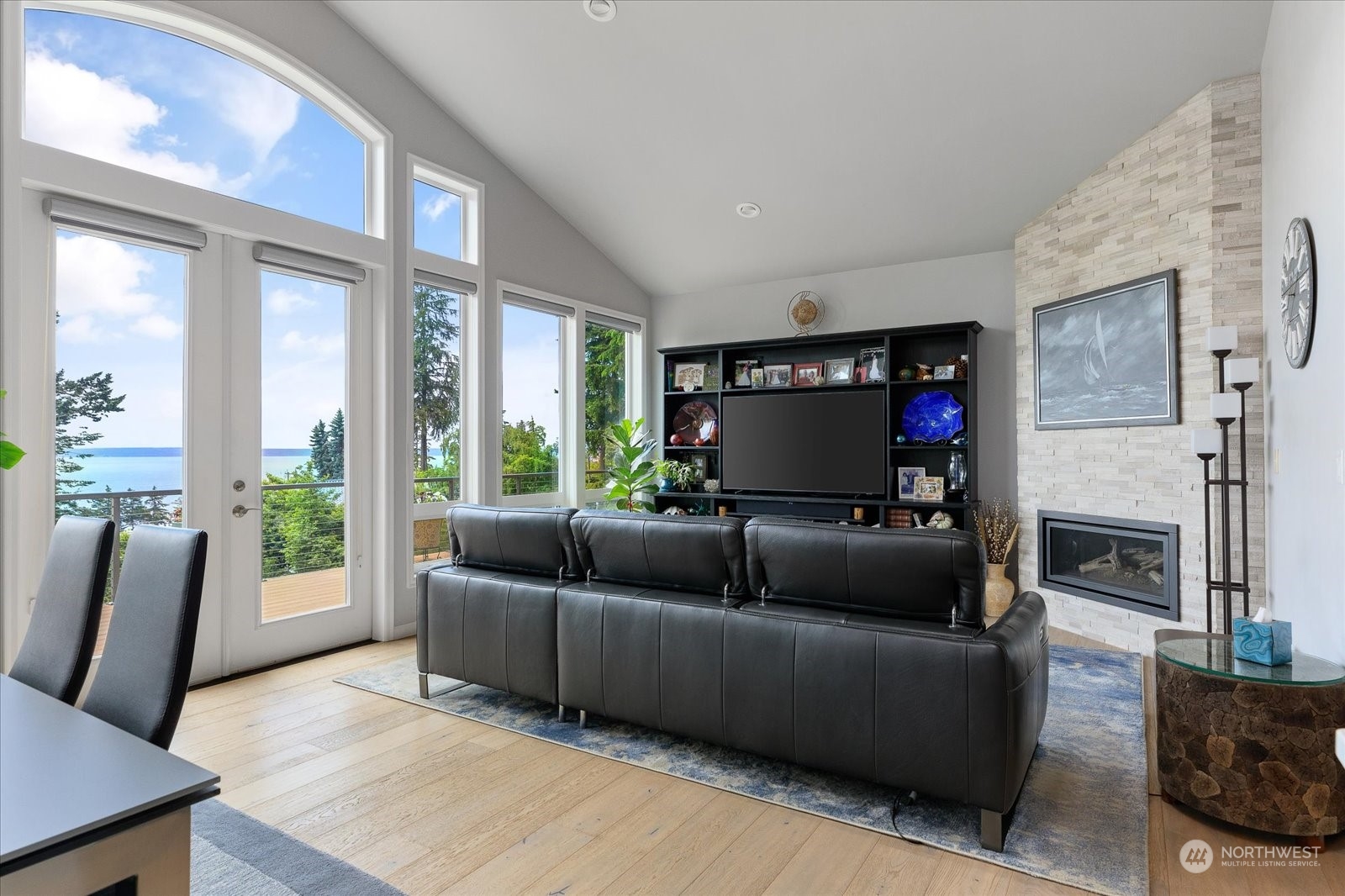 1537 Polnell Road Property Photo 14