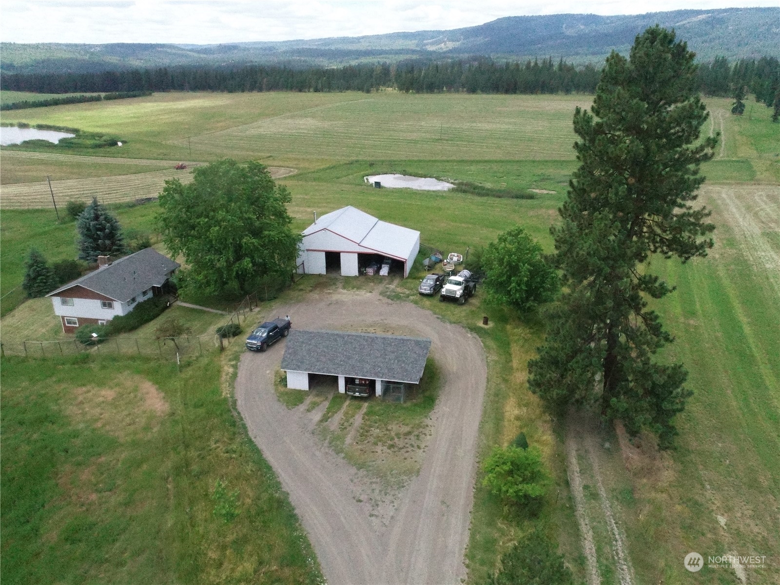 76984 Palmer Junction Road Property Photo
