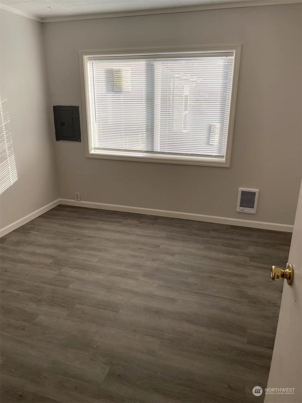 851 1st Avenue Property Photo 16