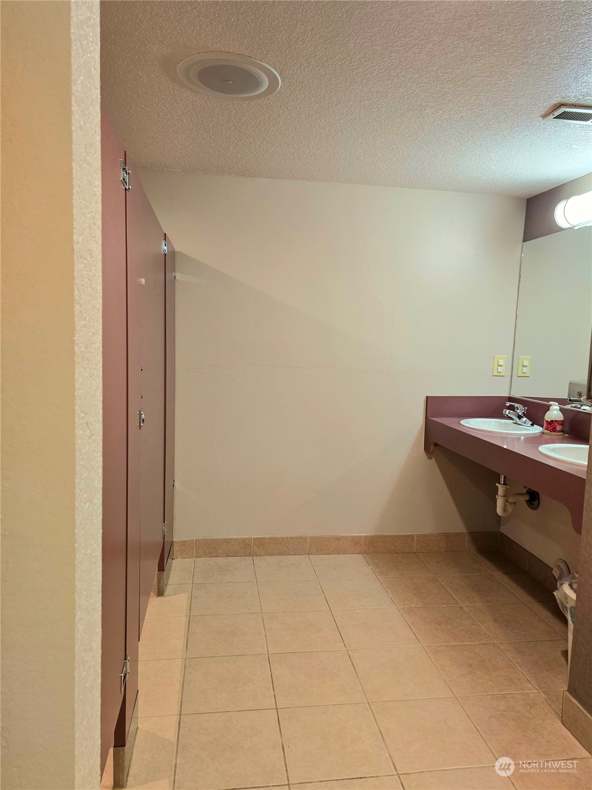 804 N State Street Property Photo 22