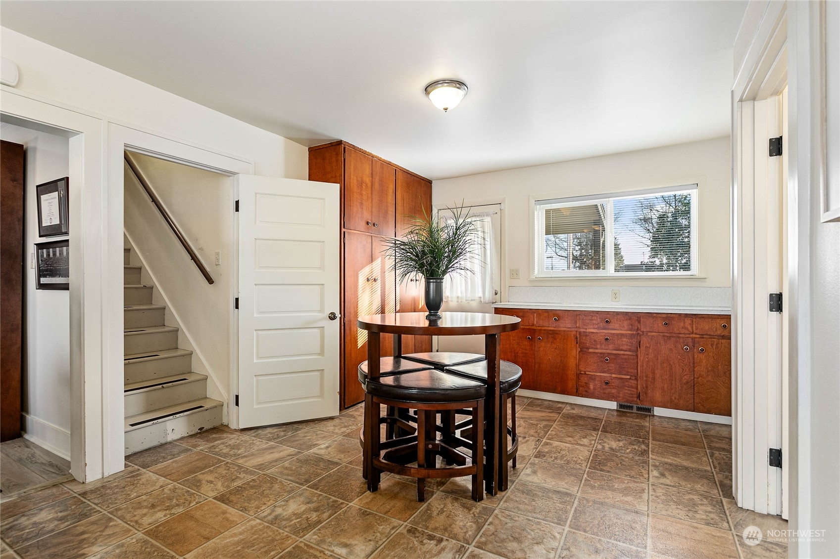 709 Grover Street Property Photo 21