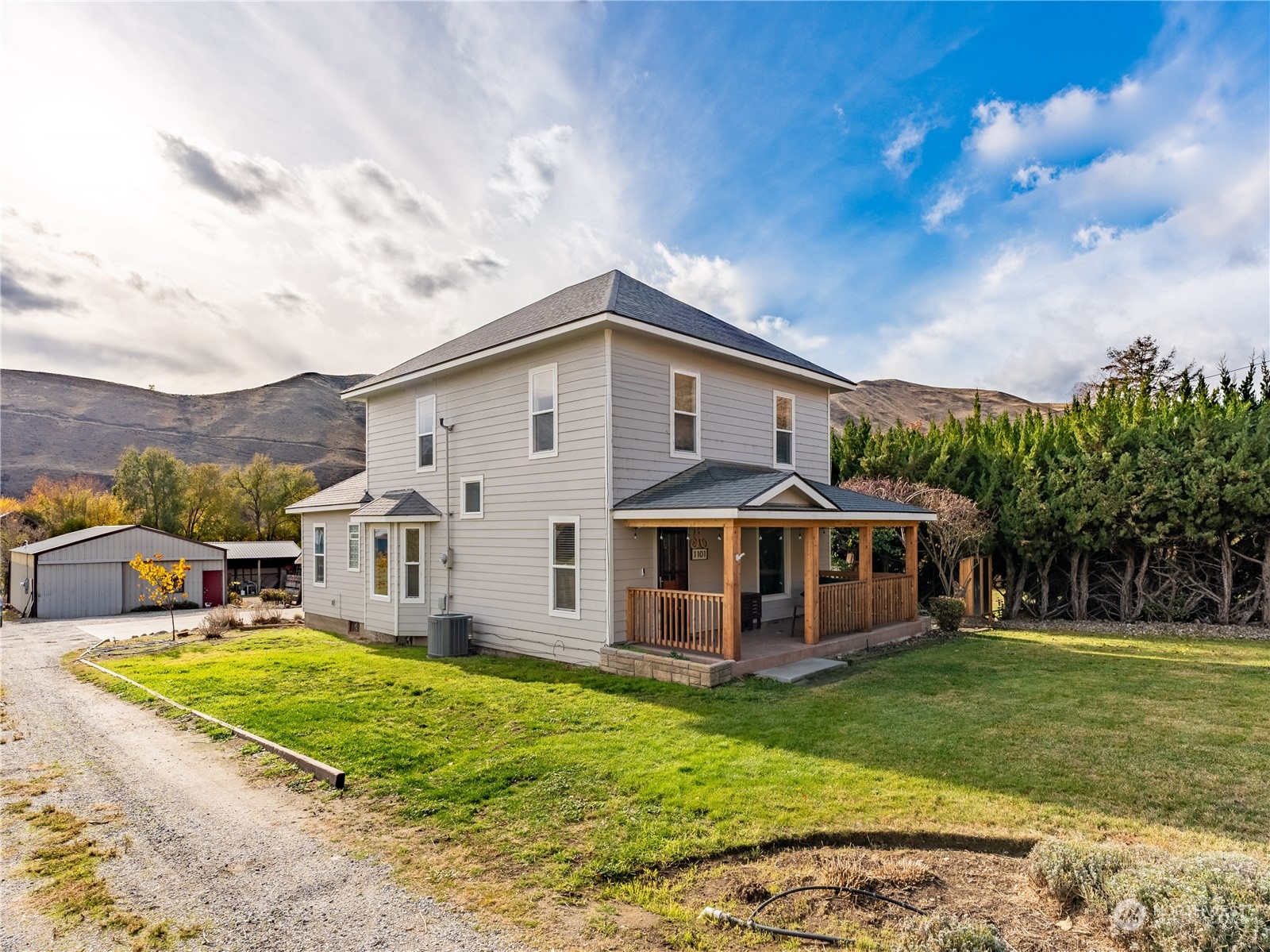 1101 Lower Sunnyslope Road Property Photo 1