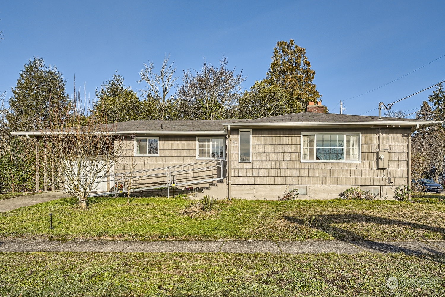 851 S 70th Street Property Photo