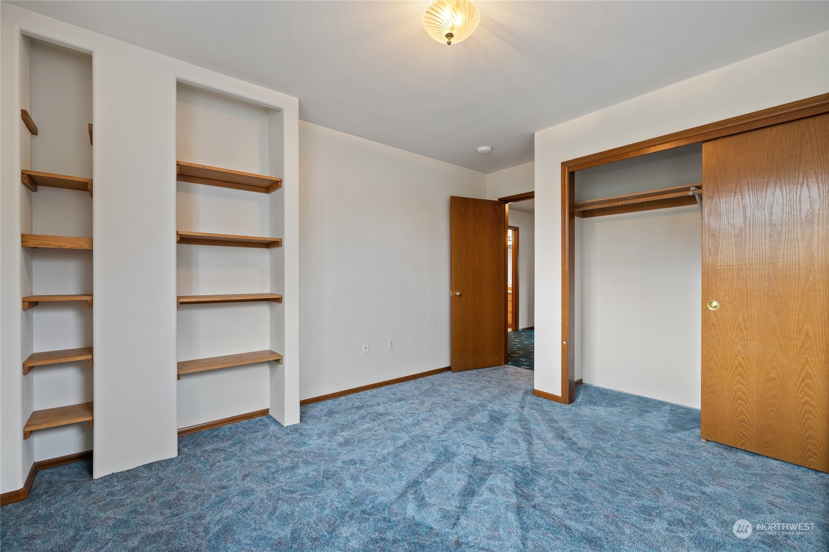9019 Edgewater Drive Property Photo 25