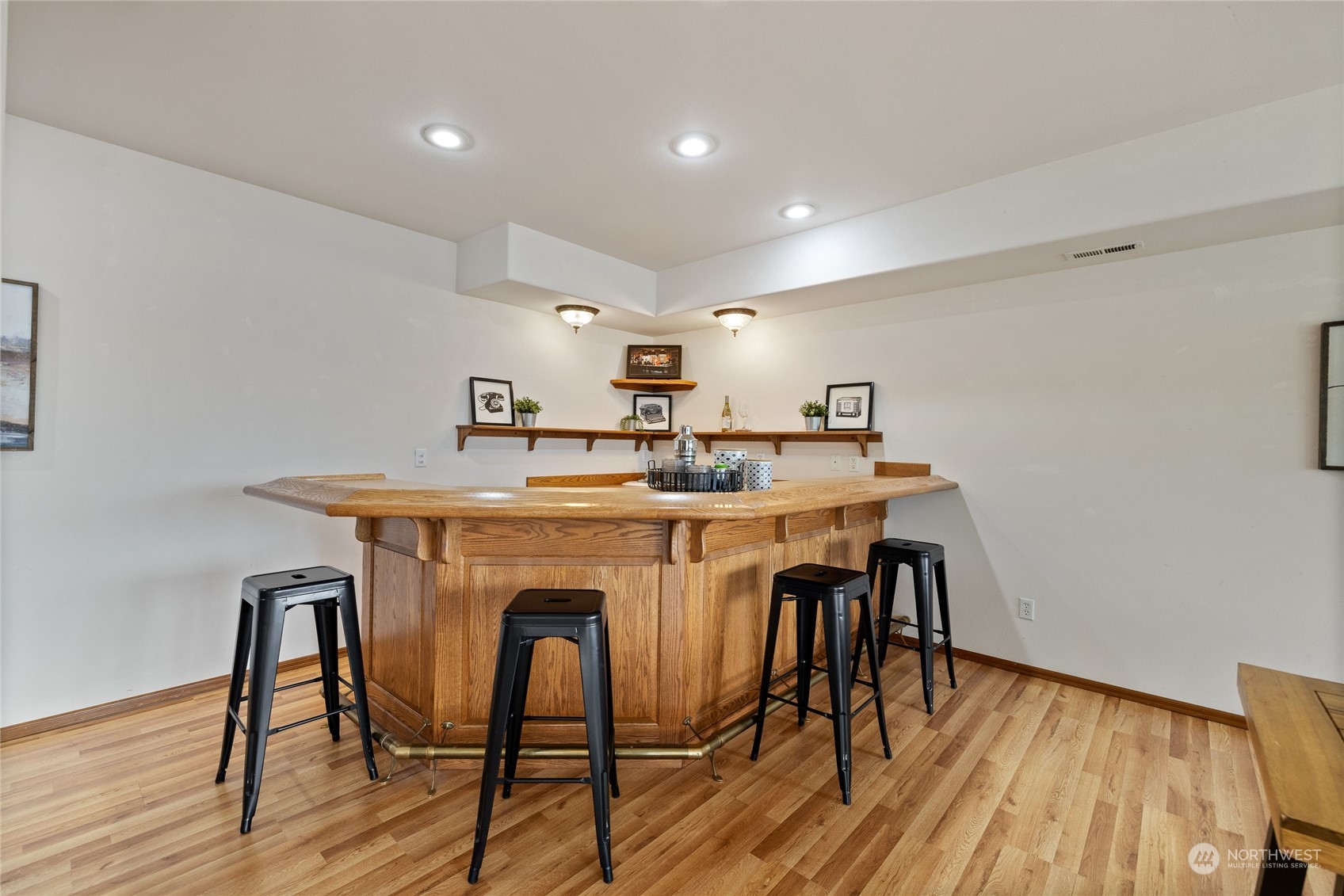 9019 Edgewater Drive Property Photo 33