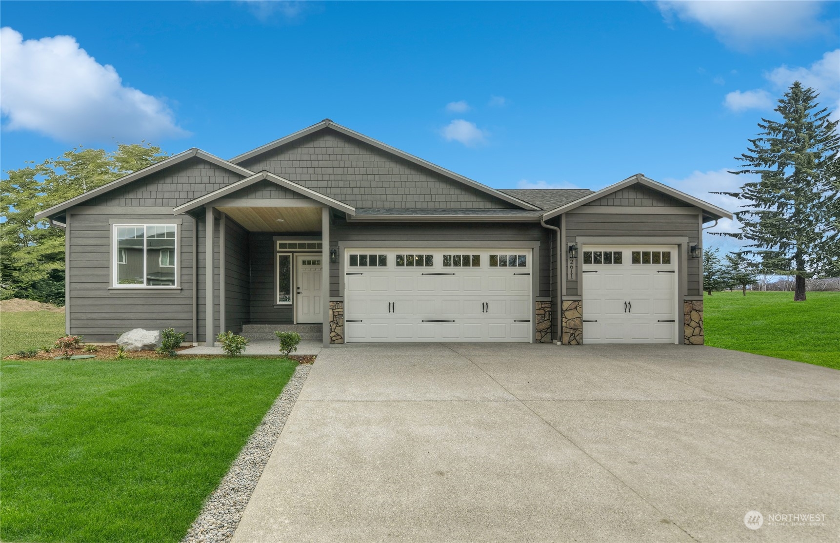 16 Raven Lane Property Photo